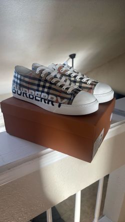 Checkered trainers