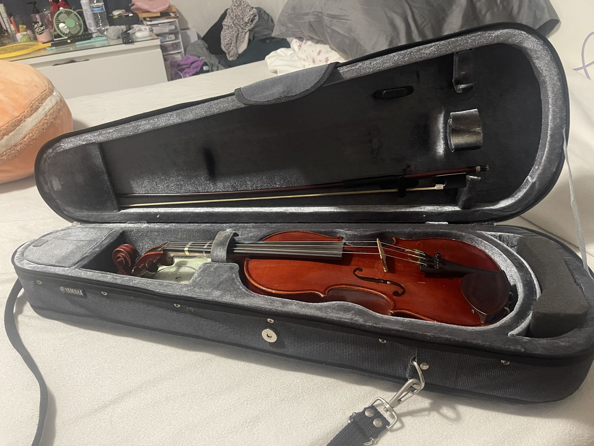 Yamaha Violin