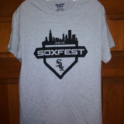 MENS MEDIUM 2016 SOX FEST SHIRT FROM GILDAN