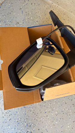 2017 Toyota Tacoma driver side mirror