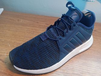 Adidas woman's shoes size 5.5 nice and clean