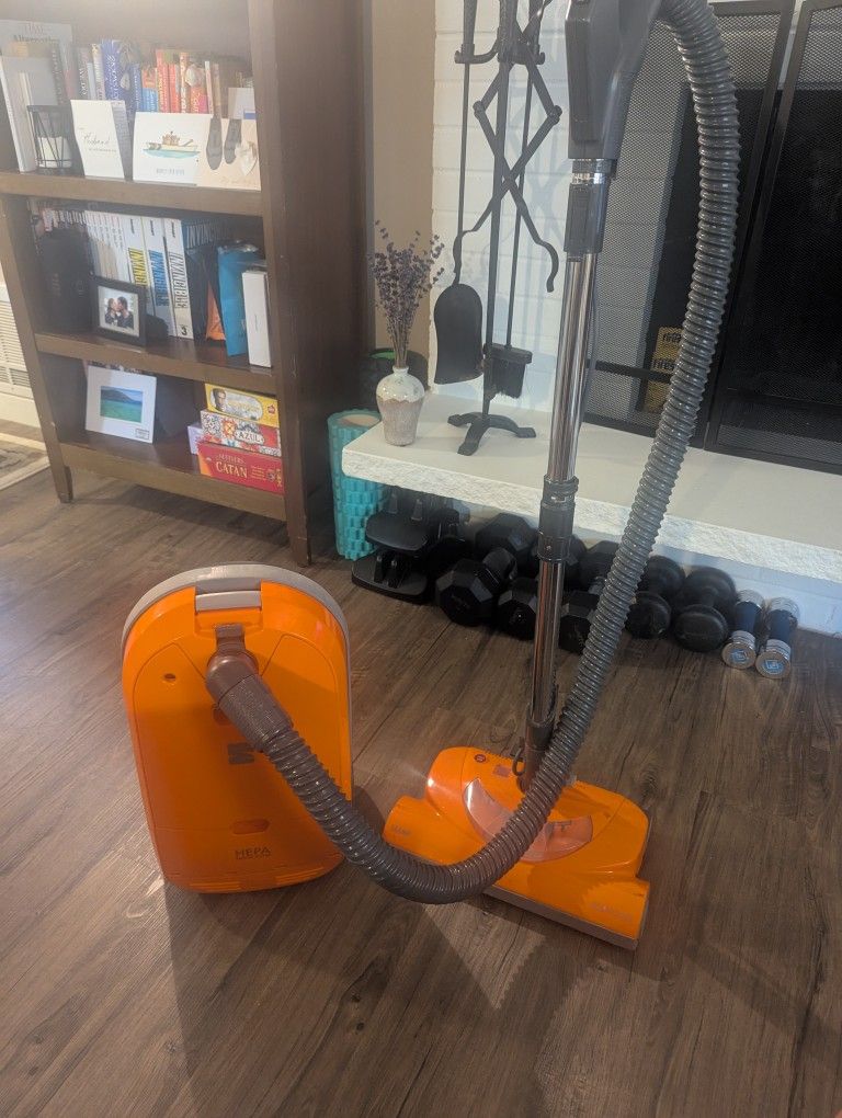 Kenmore Canister Bagged Vacuum
