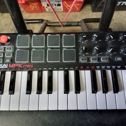 Akai MPK Mini