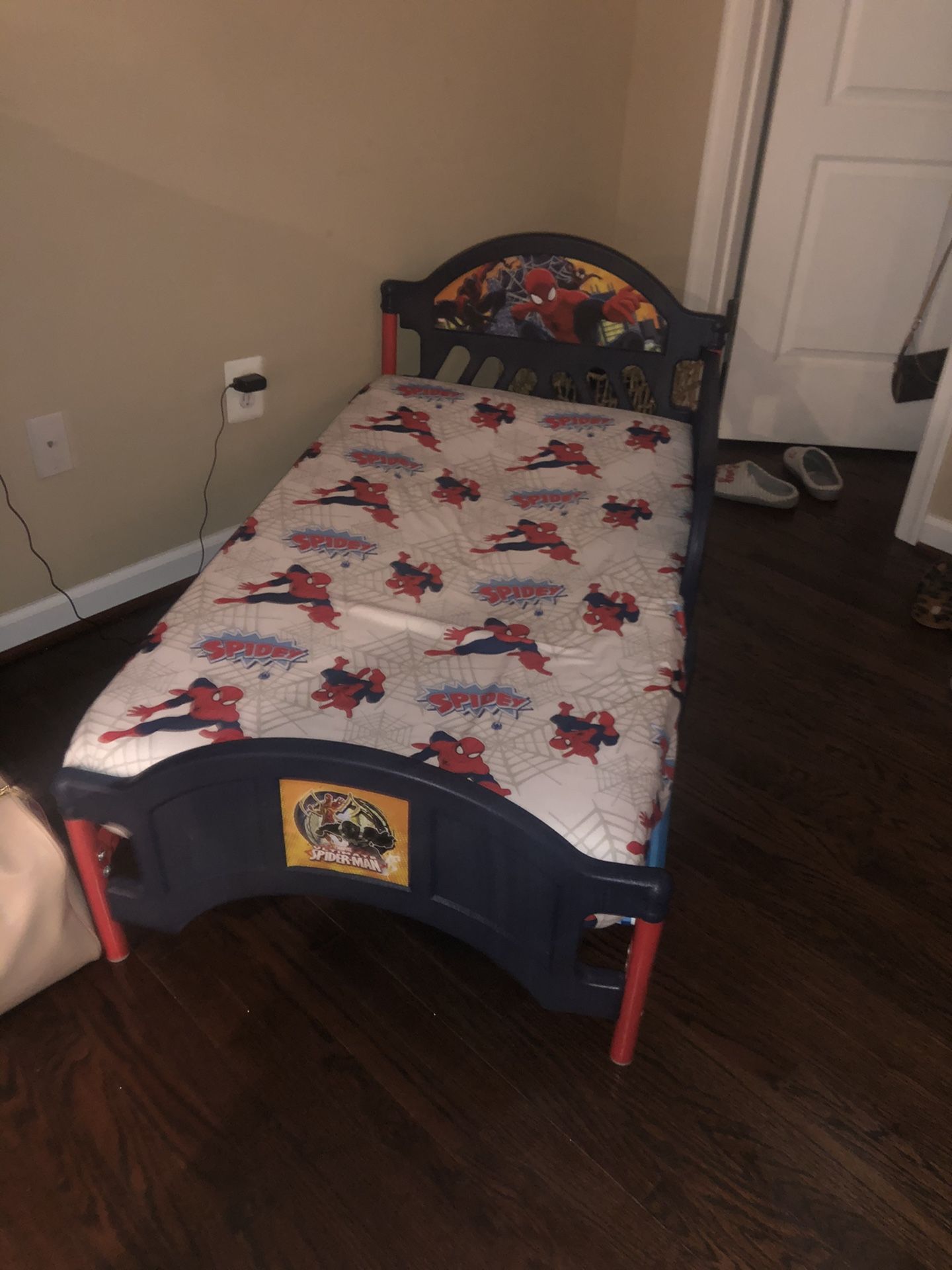 Spider man toddler bed