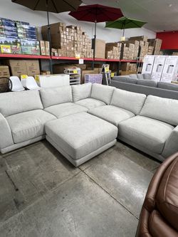Flexsteel Fabric Sectional With Ottoman