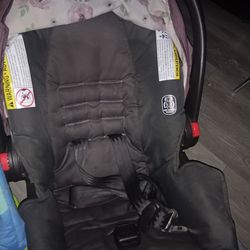 Graco Infant Car Seat – Excellent Condition, Clean & Safe 🚗👶🏽