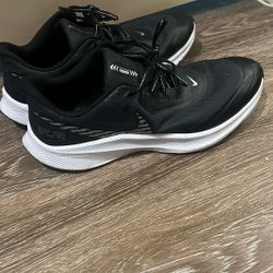 Nike Shoes Size 11.5 For $15