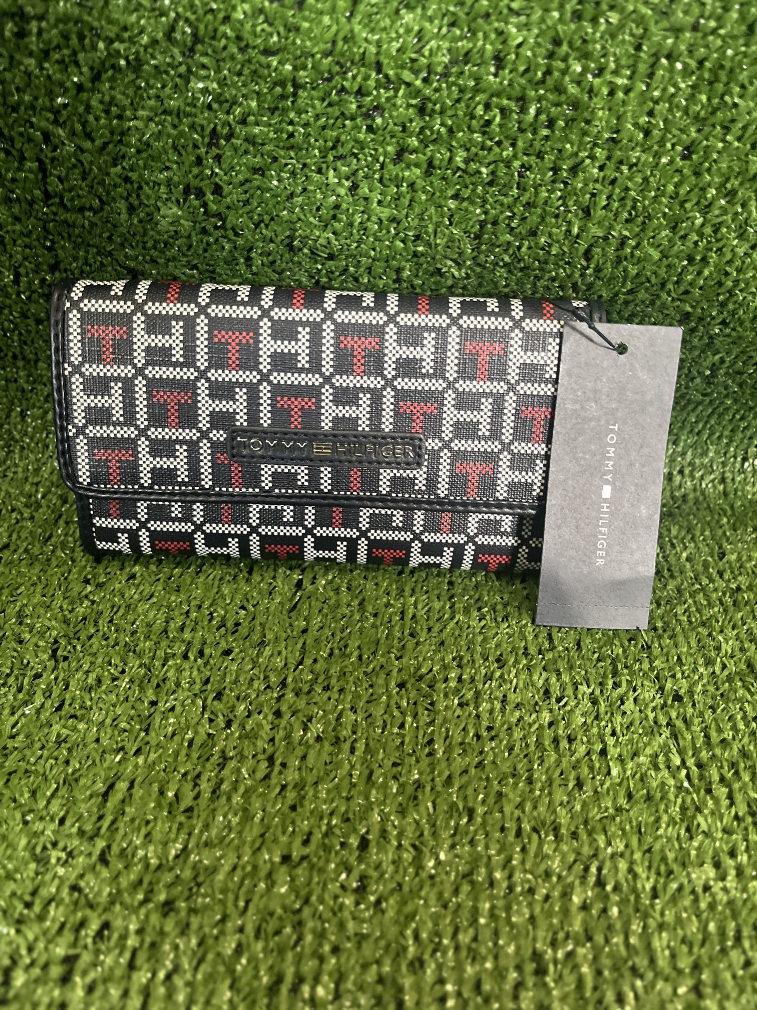 Tommy Hilfiger Women's Wallet Blue,