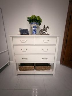 Pottery Barn White Dresser/Console