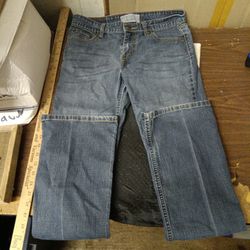  Boot cut  Low Rise Size 5 Long  Levi Jeans 