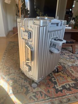 Aluminum luggage