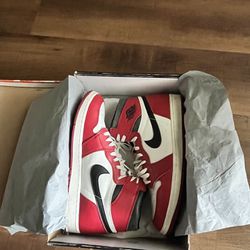 Jordan 1 Retro High ‘Chicago lost and found” Size 12