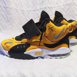 Nike Air Max Speed Turf! University Gold, Size 10!