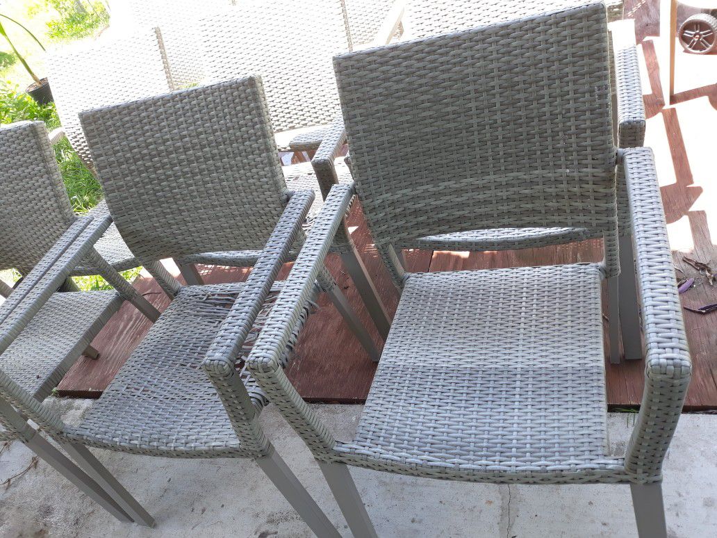 12 Chairs To Repair The Metal Frames Are Good The Wicker Is Broken In All The Chairs ($5 Each )
