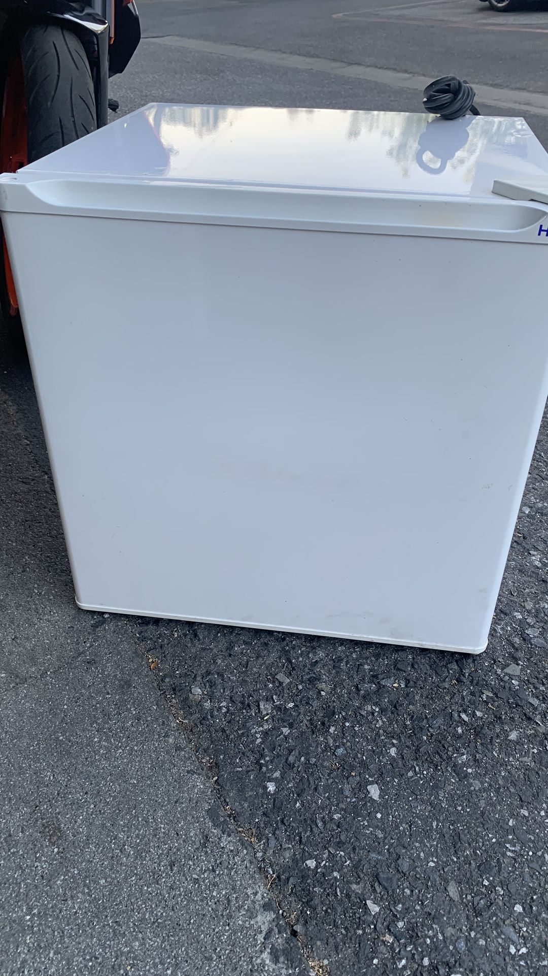 Mini Fridge with Freezer, Haier