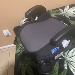 BOOSTER SEAT