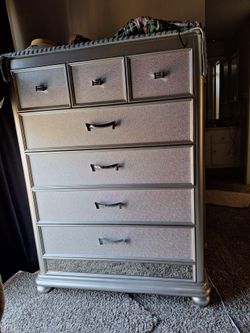 5-drawer Chest