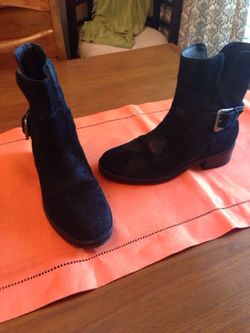 Donald J Pliner Black Suede Booties 7 1/2M