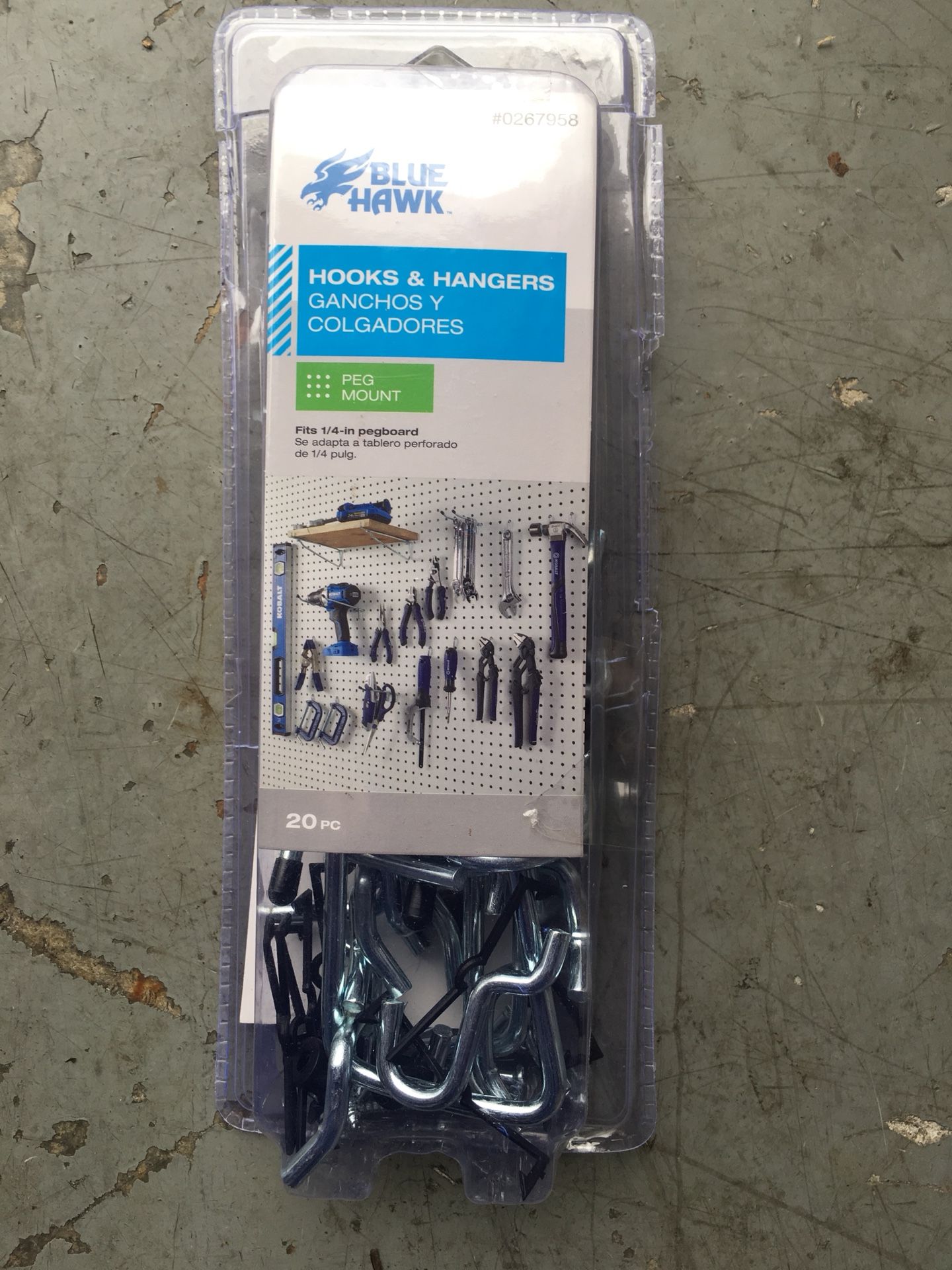 Blue hawk 20-piece steel pegboard kit