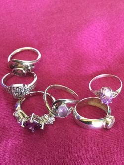 Jewelry for Christmas present 🎁✨🎄✨👑 Visit my OfferUp ! cheers