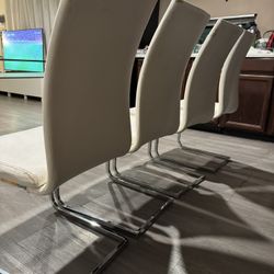 Dining Table with 4 Chairs