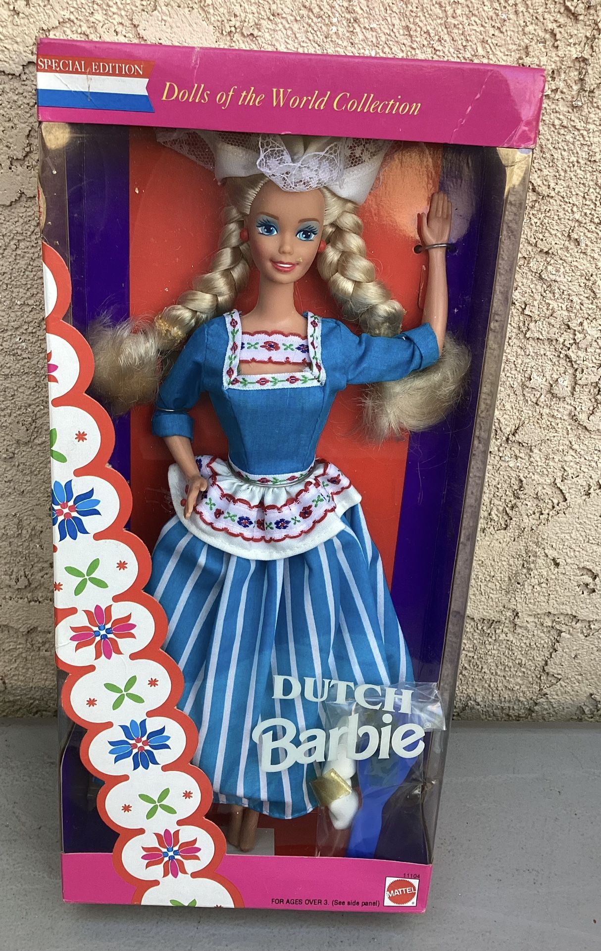 VINTAGE 1993 MATTEL DUTCH DOLLS OF THE WORLD BARBIE DOLL BRAND NEW IN BOX 