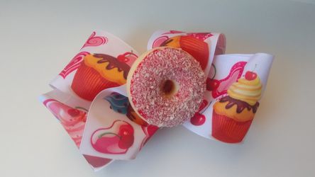 LOVELY BOUTIQUE STYLE BOWS