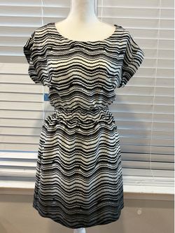 Love 21 Womens Beige/Black Open Back Ombré Dress - Small