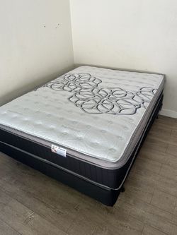 •  Elite Bamboo Luxe Queen 12” pillow top.      New mattress in a plastic sealed.     We offer same day delivery