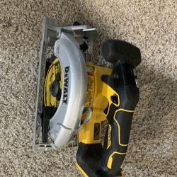 Dewalt Saw