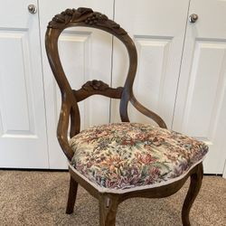 Antique Queen Anne Chair 