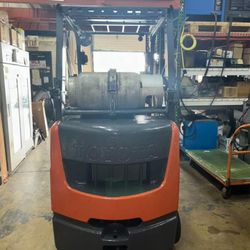 TOYOTA FORKLIFT