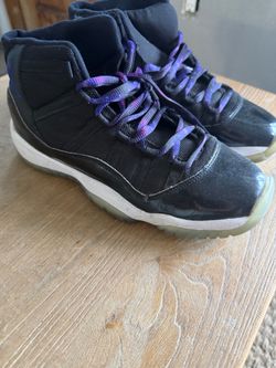 Jordan 11’s black & purple