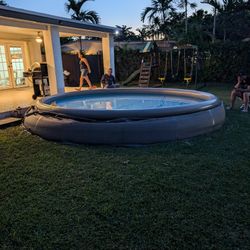 16ft x 42in Quick Set Pool with Filter Pump and Ladder