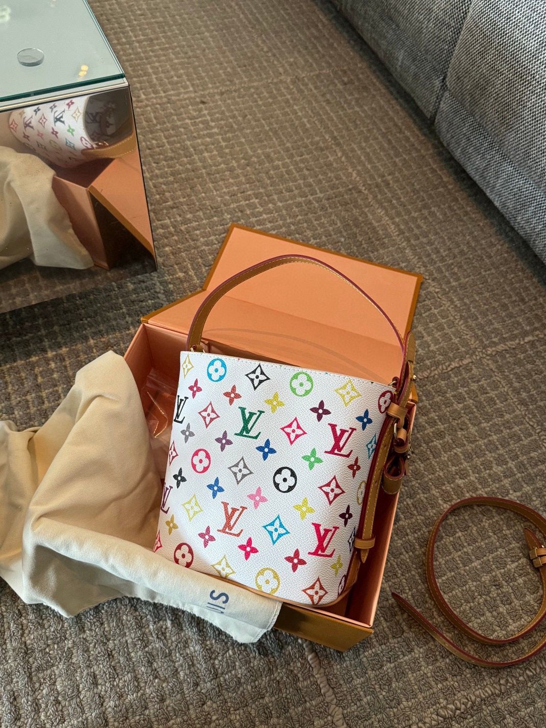 Women's handbags, women's shoulder bags, women's backpacks