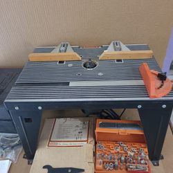 Craftsman Router Table With Router And Accessories 