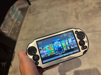 Ps vita 2000 128gb loaded
