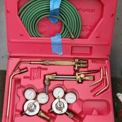 Harris Welding, Cutting and Heating Outfit With Hose Reel