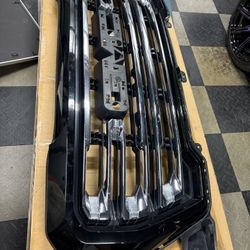 Factory OEM GMC Grill 