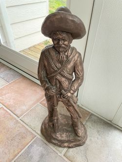 VINTAGE STATUE