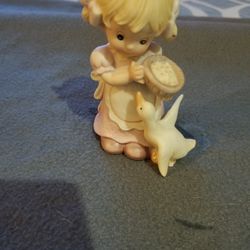 Homco Little Girl With Duck Figurine 