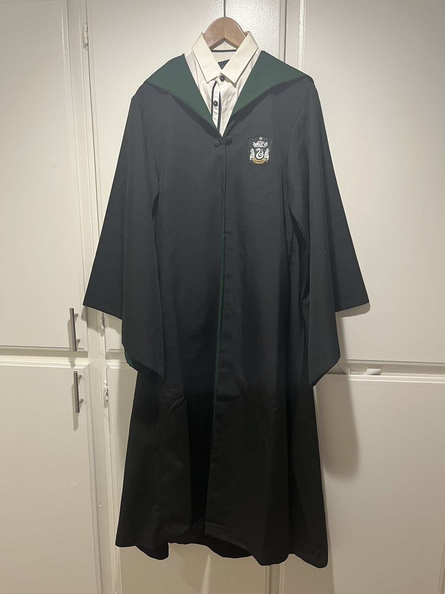 Harry Potter Slytherin Robe From Universal Studios 100% Authentic Great Halloween Costume!!