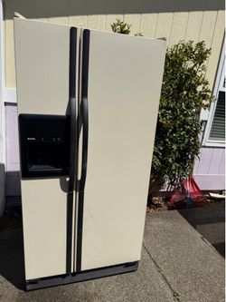 Kenmore Referidgerater for Sale