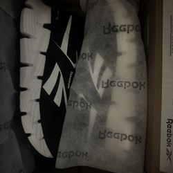 Reebok floating Work Shoes