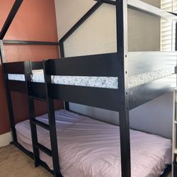 Twin Bunk Bed 