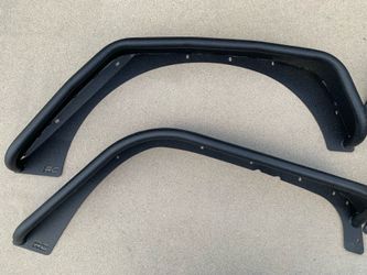 Rough Country Tubular/ Flat Flare Fenders for JEEP SAHARA 2007 (4pc)