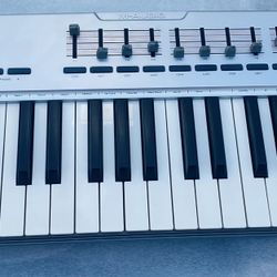 M-Audio Oxygen 49 MIDI Controller