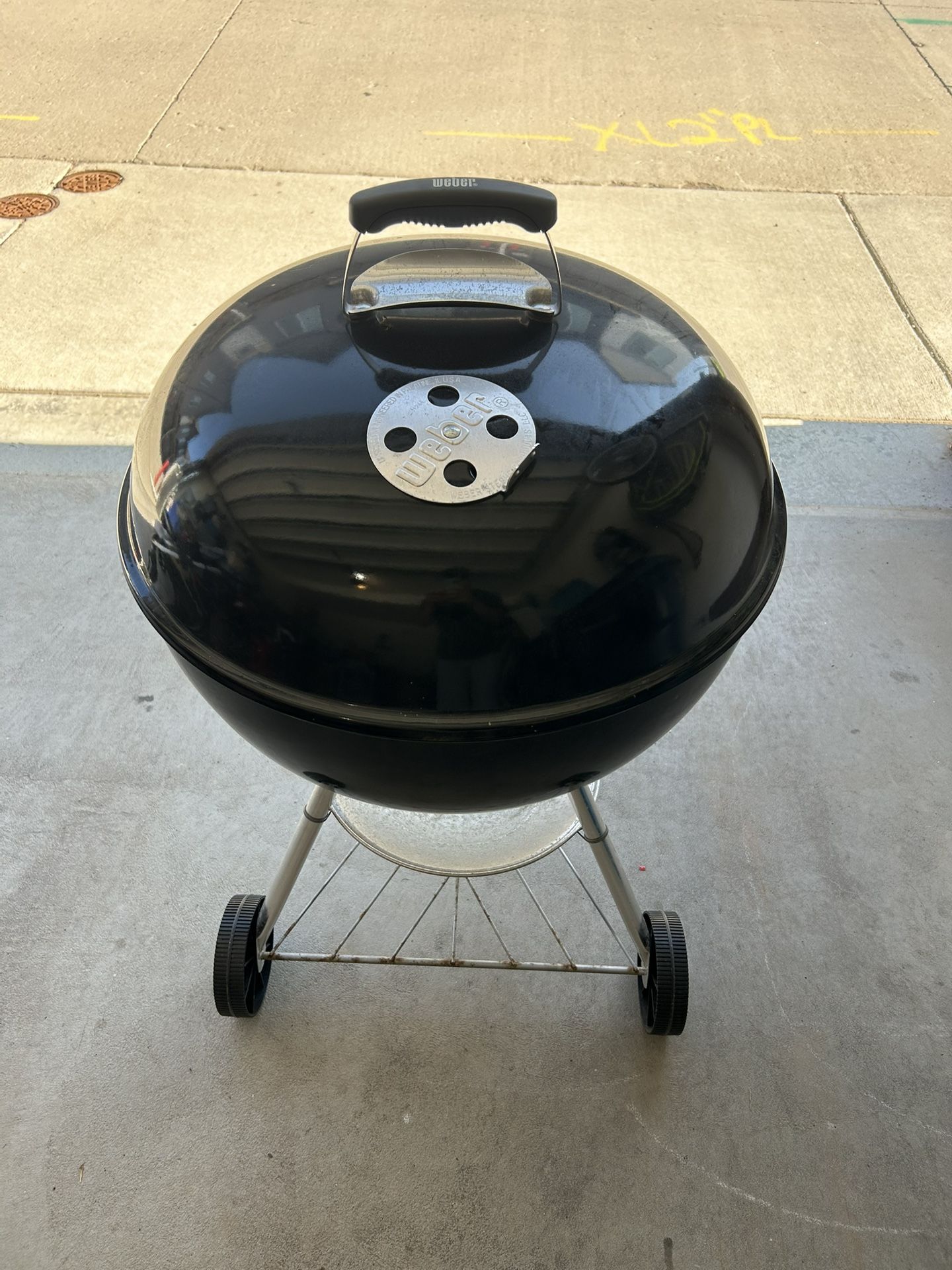 Weber Kettle Charcoal Grill 22” (Never Used)
