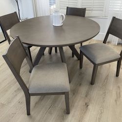 Dining Table And 4 Chairs Round 54 Inches
