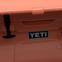 Yeti 35 Insulated Chest Cooler